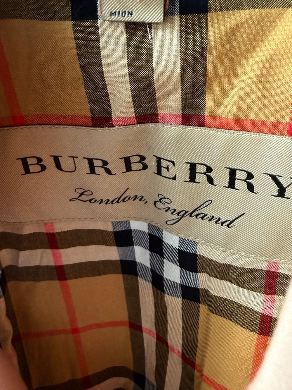 Burberry Blush Trench Coat with Belt - Picture 4 of 6